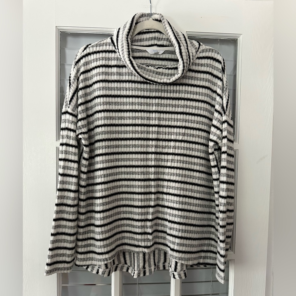Time And Tru Women's M Cowl Neck Black White Gray Stripe Sweater | SKU 0294